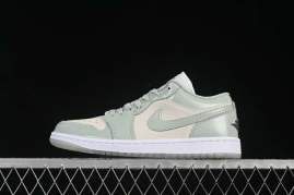 Picture of Air Jordan 1 LOW _SKUfw19961609173565679fw
